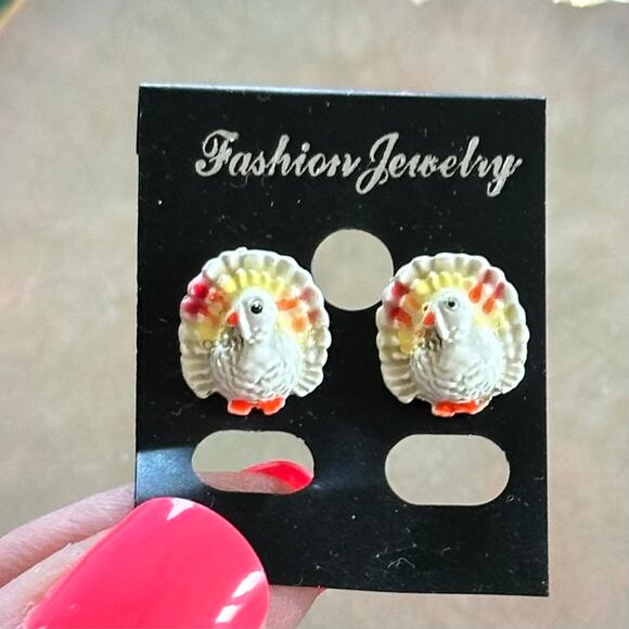 BOGO FREE TURKEY STUD EARRINGS VINTAGE - Picture 1 of 4